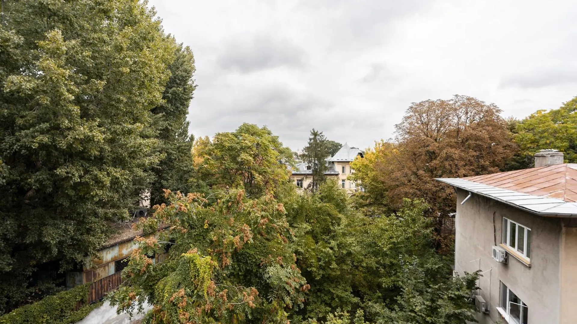 Lazynest - Modern Apartment With Parking & Balcony Bucharest